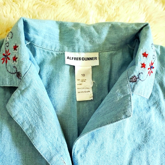 Alfred Dunner Vintage Jean Button Up TShirt size 10 Embroidery - Picture 2 of 3
